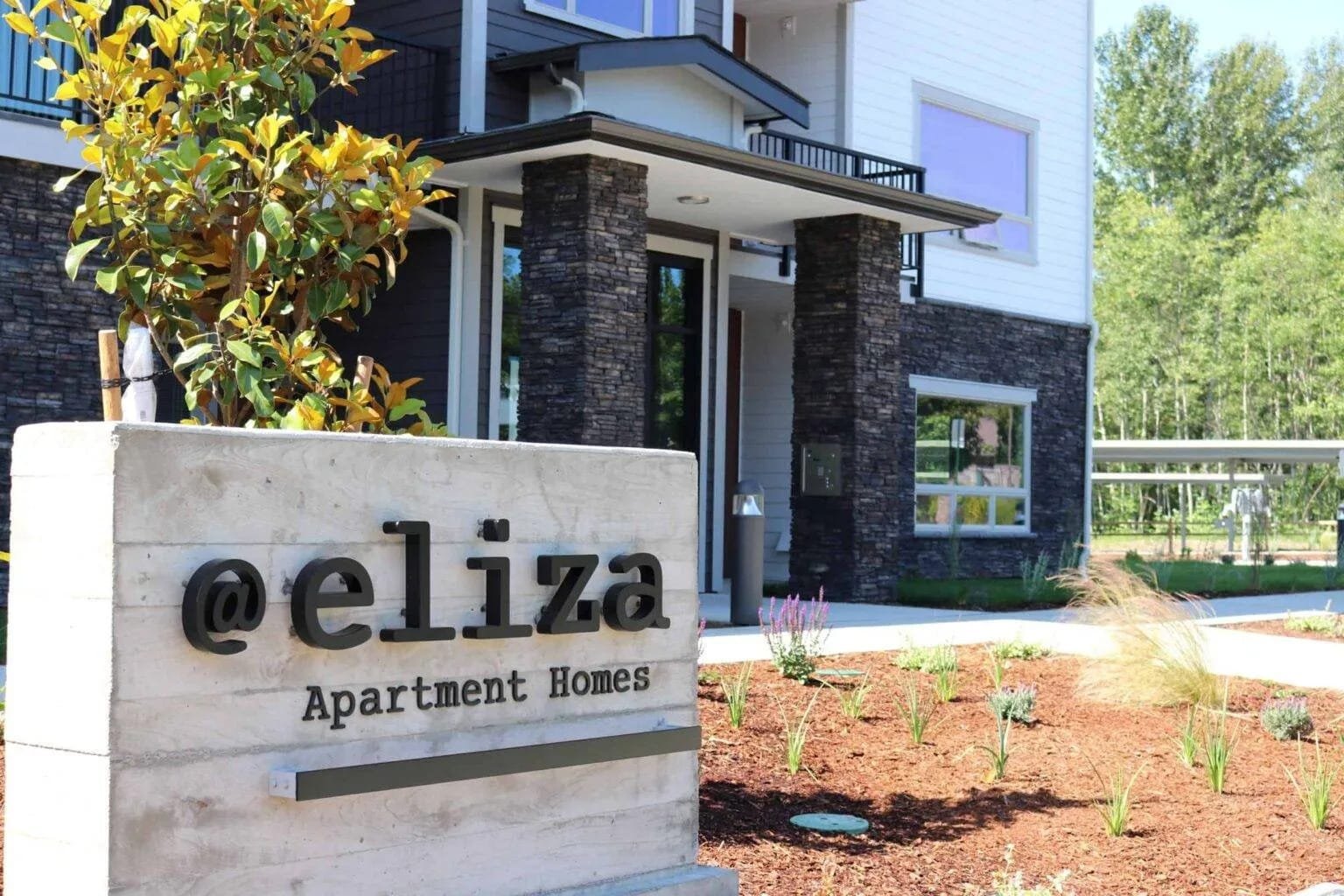 Commercial siding work 1536x1024 (1)