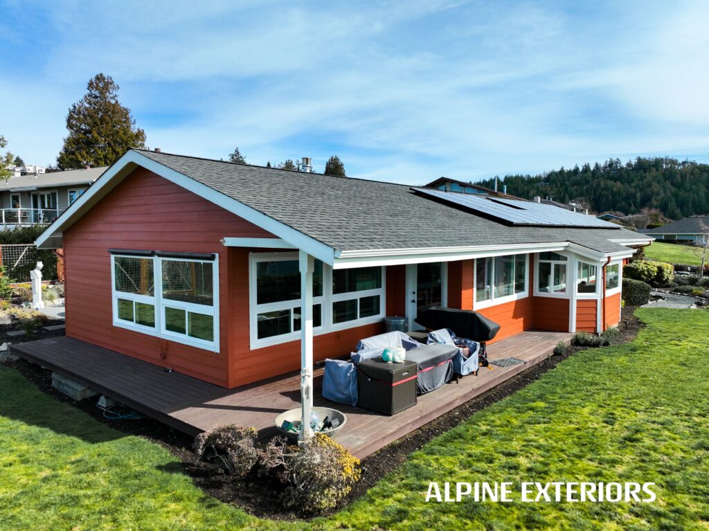 Hardie Lap Siding and Professional Exterior Painting – Anacortes WA – Expert siding install and smooth Sherwin Williams paint application for clean lines and bold colors