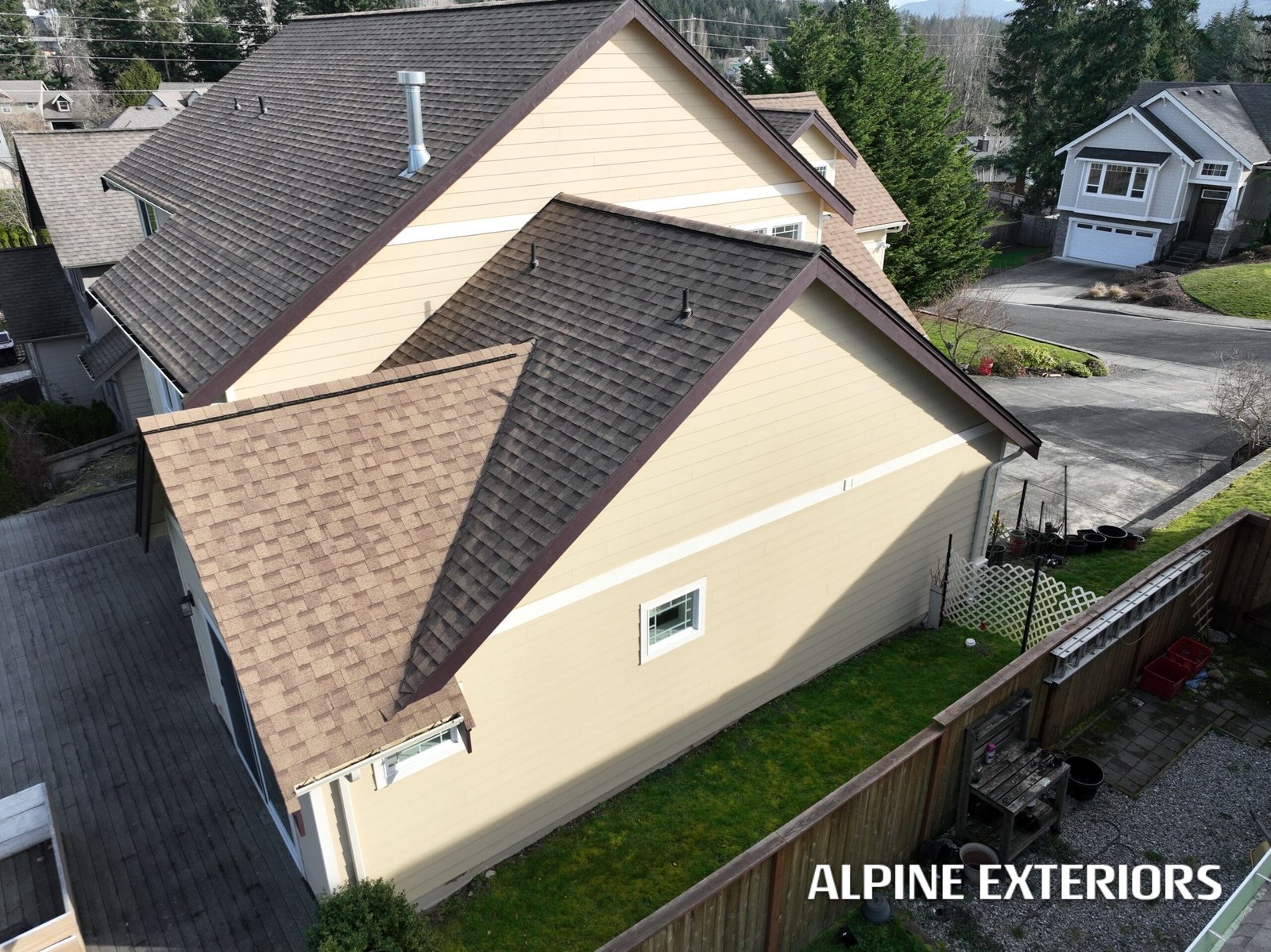 anacortes_timbertech_decking_shaw_windows_exterior_update