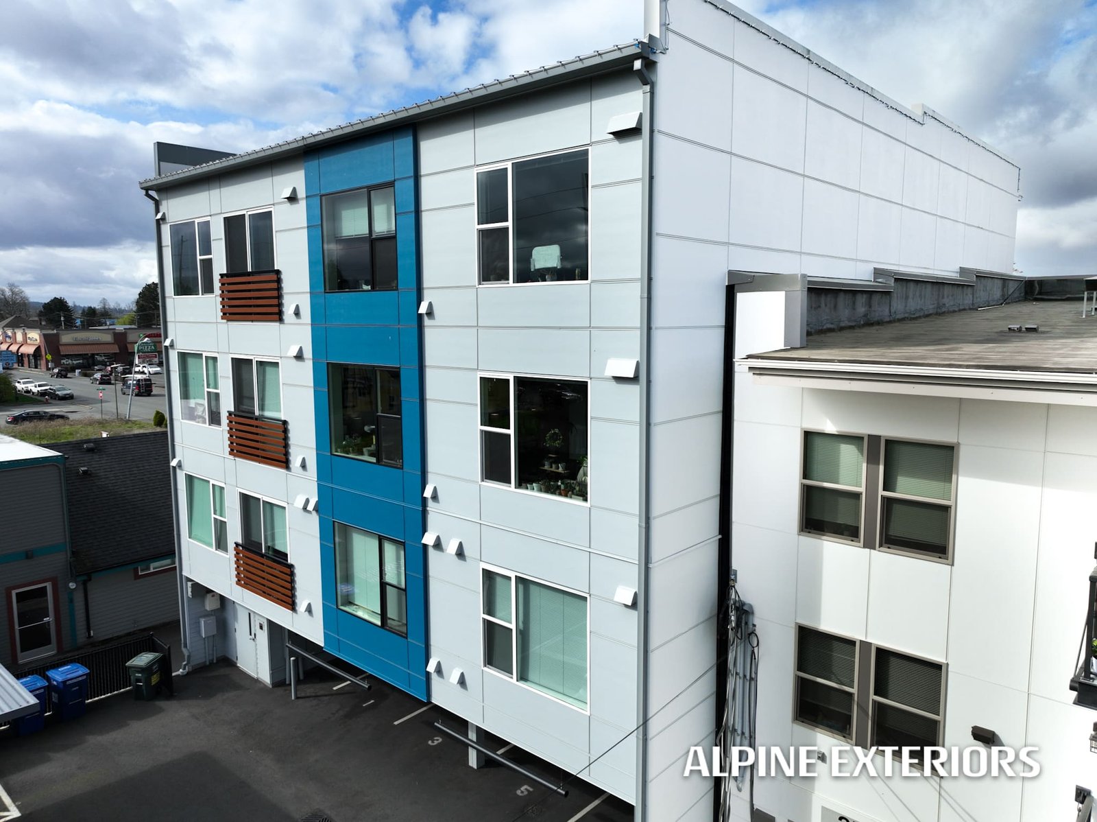 Shoreline lap siding window replacement residential project